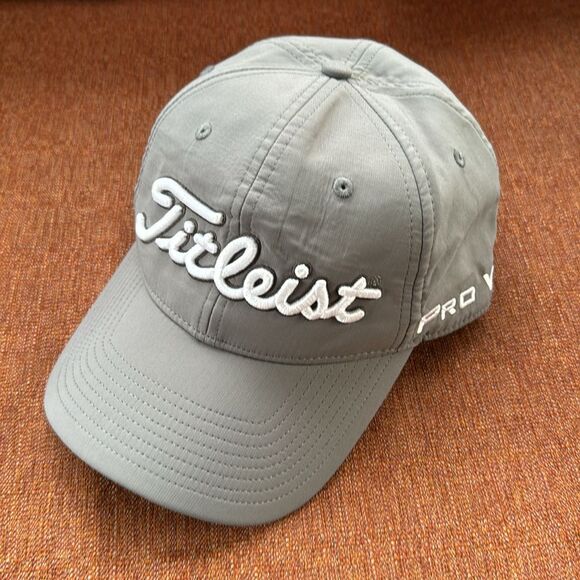 Titleist Golf Pro V1 FJ embroidered adjustable gray hat - Picture 3 of 9